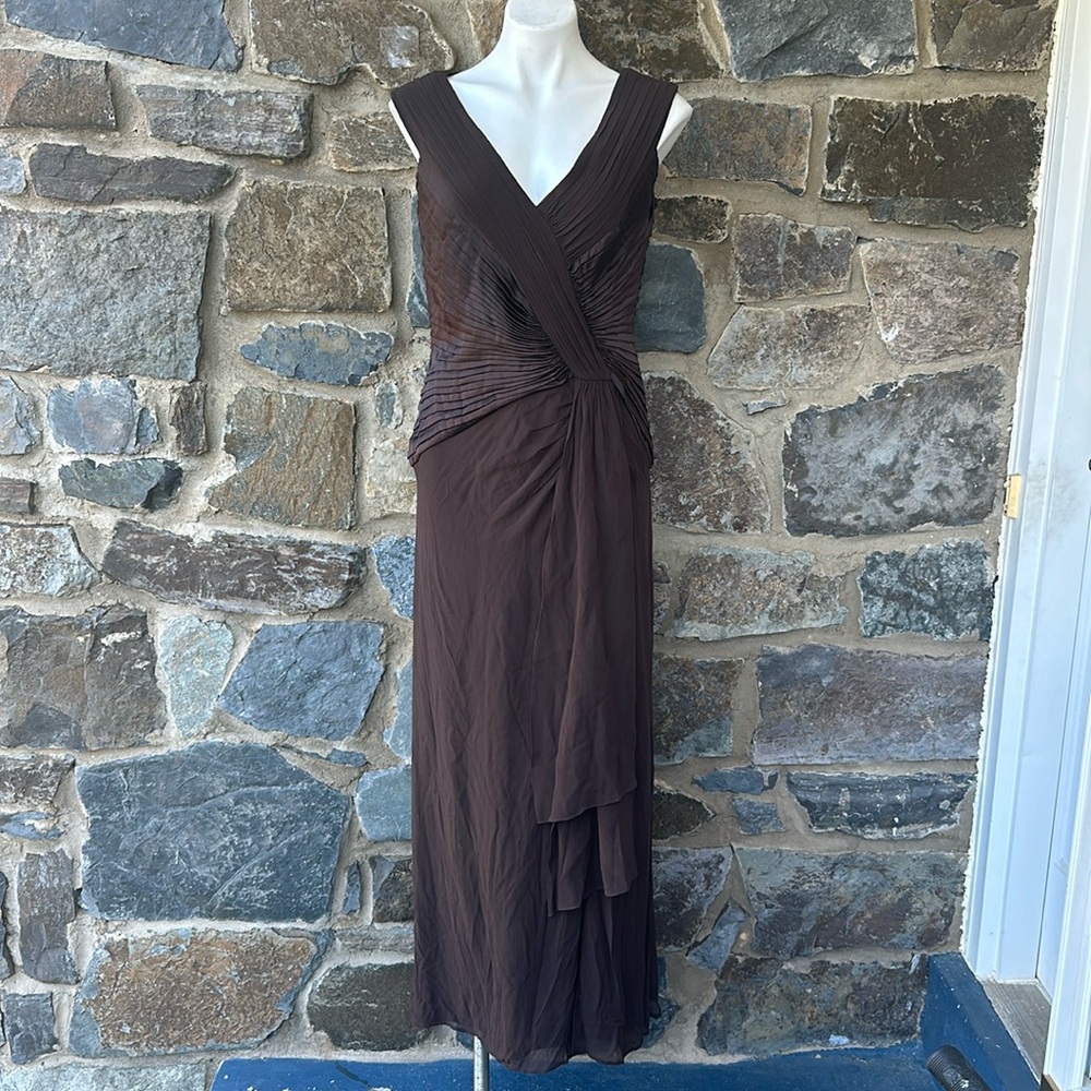 NWOT Tadashi Shoji Collection Silk Chiffon MOTB Dress Brown Pleated Gown size 12